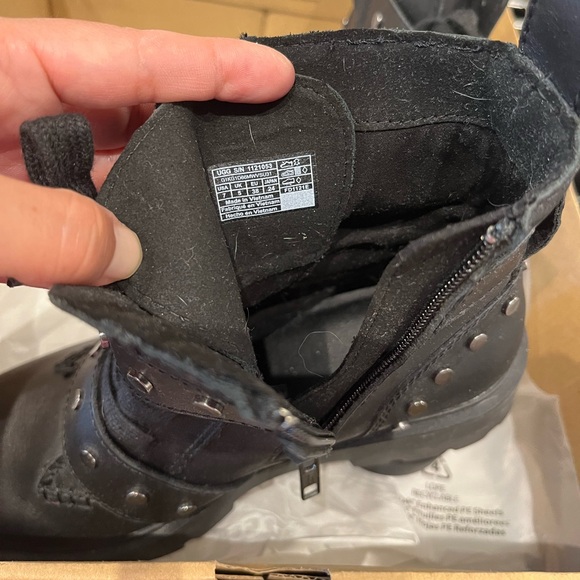 SOLD - New in box UGG Leather chunky boots - Picture 4 of 4